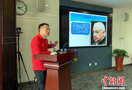 2月23日，以全國各地各批次援藏干部以及援藏醫(yī)生和教師等群體為服務對象的民間組織“援友健康之家”在北京舉行了成立以來的第5場健康講座。圖為中日友好醫(yī)院神經(jīng)外科副主任楊冬。　鐘欣 攝