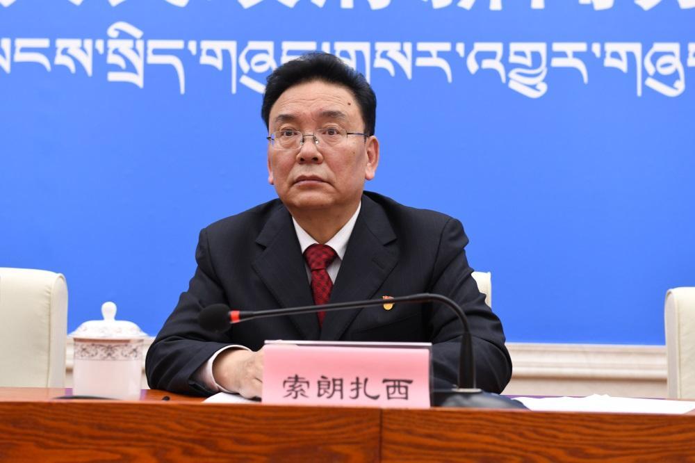 區(qū)統(tǒng)計(jì)局黨組副書記、局長 索朗扎西.JPG